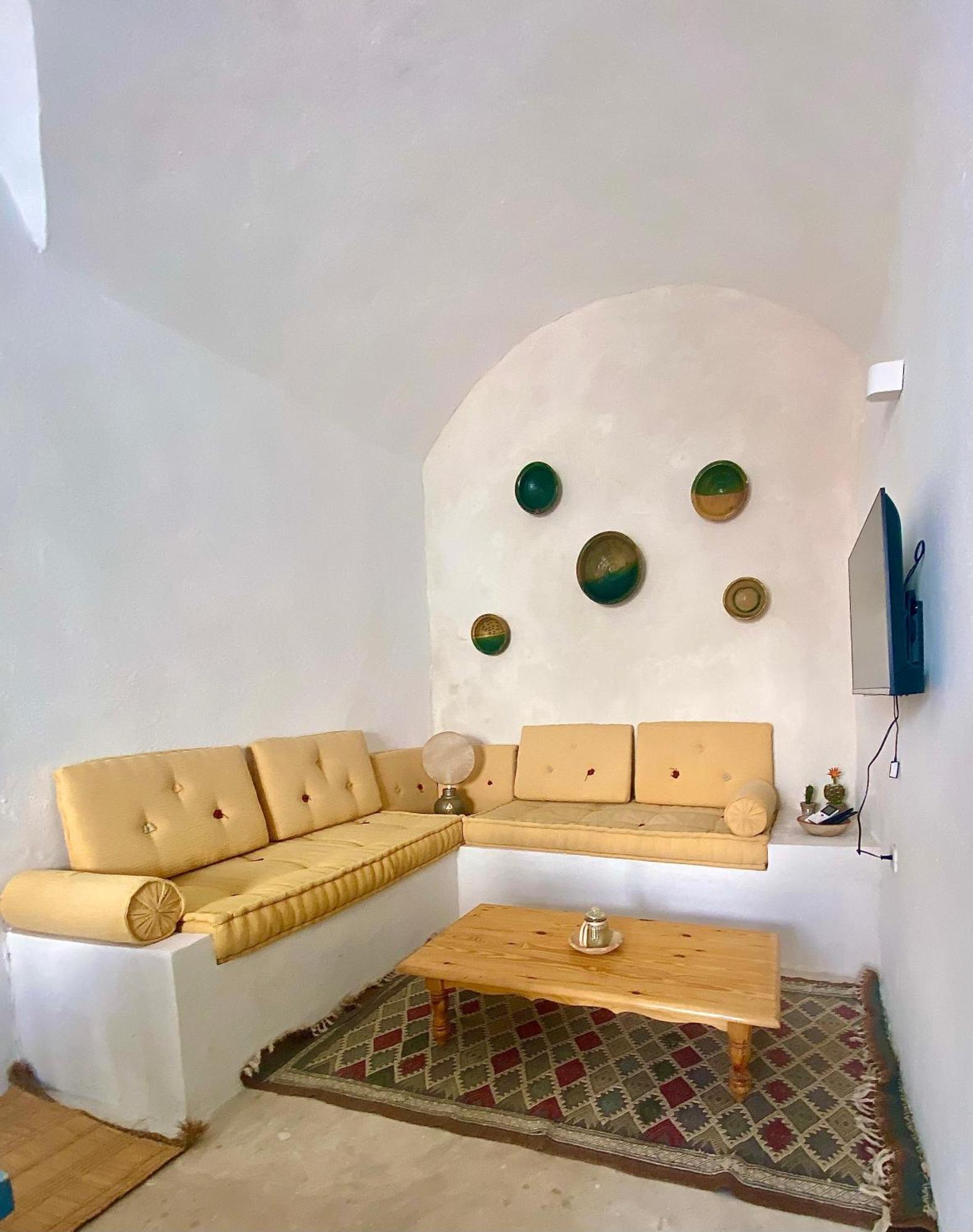 Dar Lily Bed & Breakfast Erriadh ภายนอก รูปภาพ