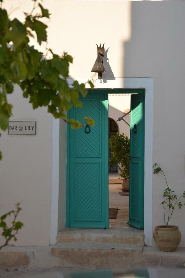 Dar Lily Bed & Breakfast Erriadh ภายนอก รูปภาพ