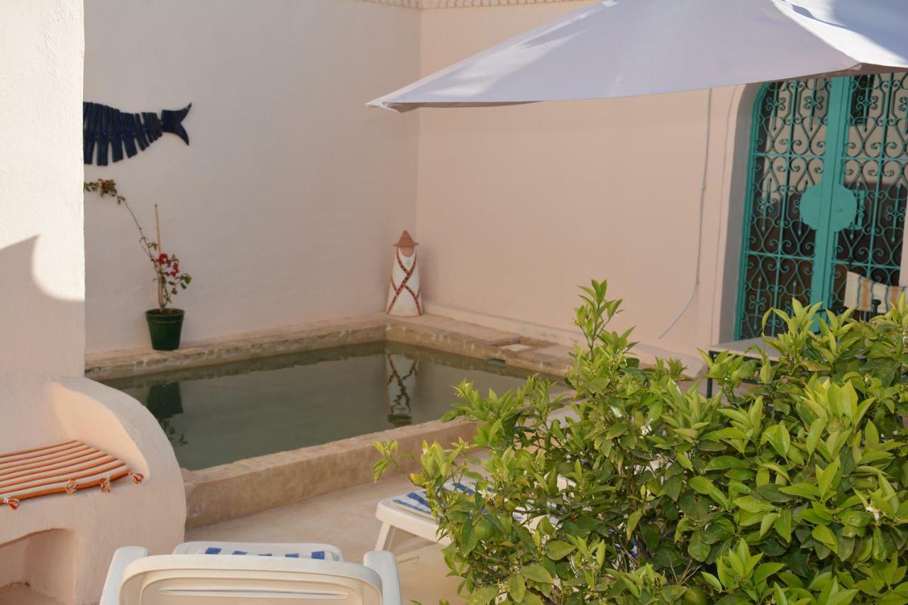 Dar Lily Bed & Breakfast Erriadh ภายนอก รูปภาพ