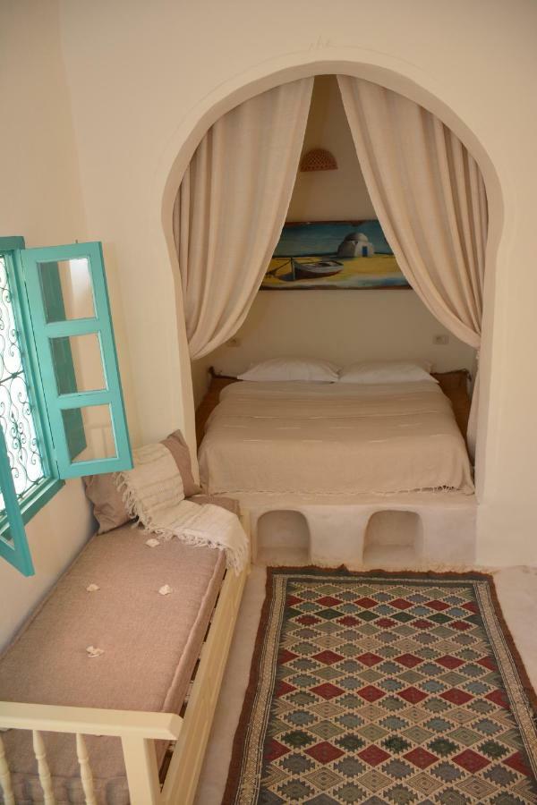 Dar Lily Bed & Breakfast Erriadh ภายนอก รูปภาพ